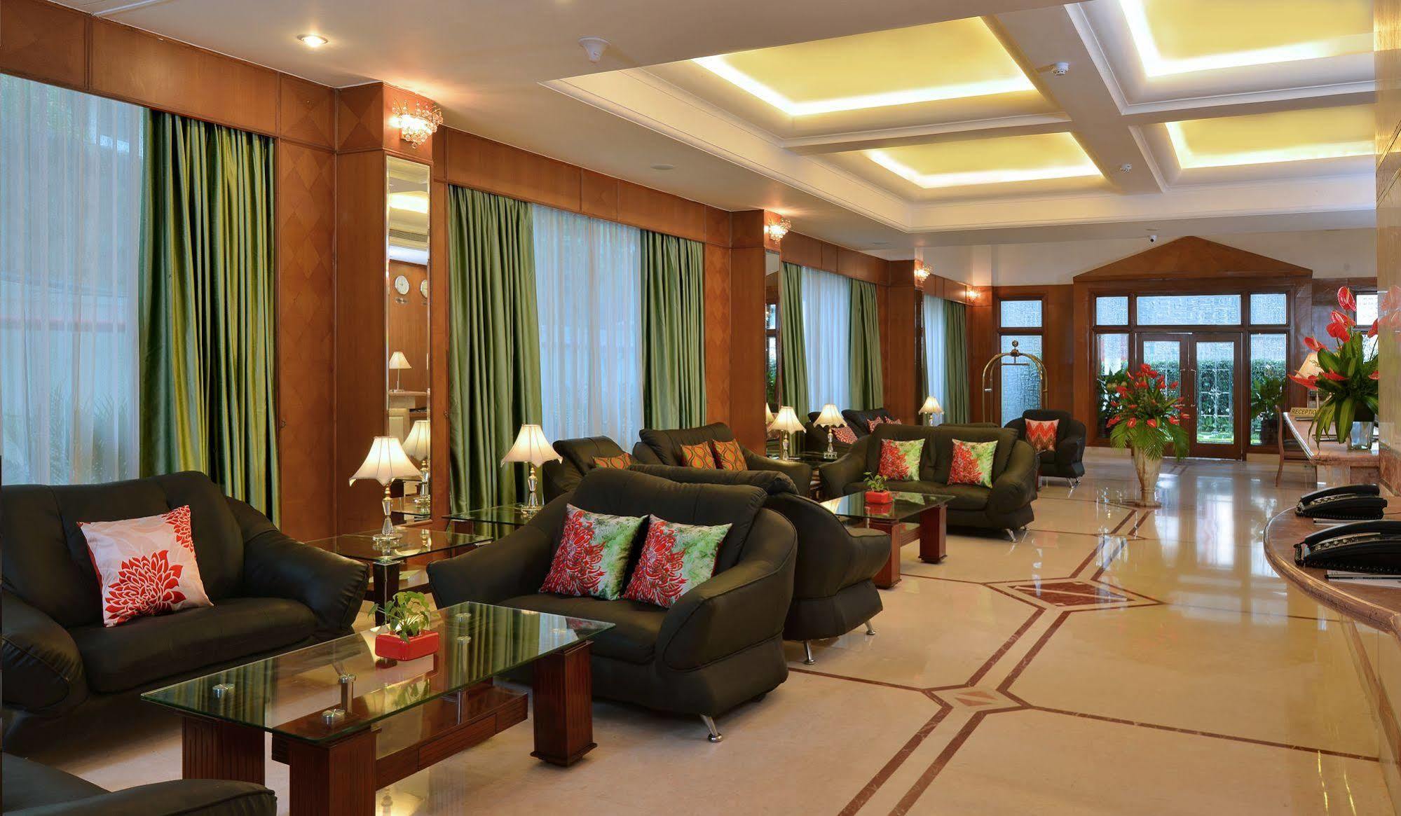 J P Cordial Hotel 3*
