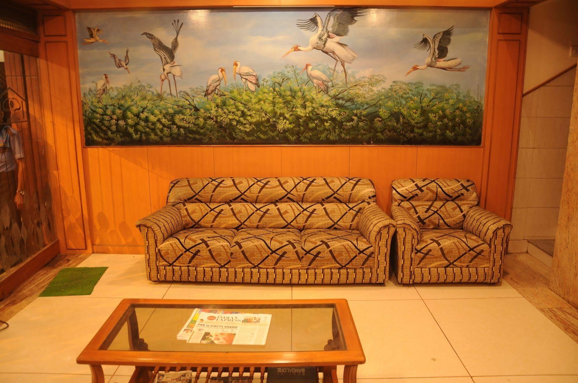 Oyo 9633 Srinidhi Residency Hotel 2*