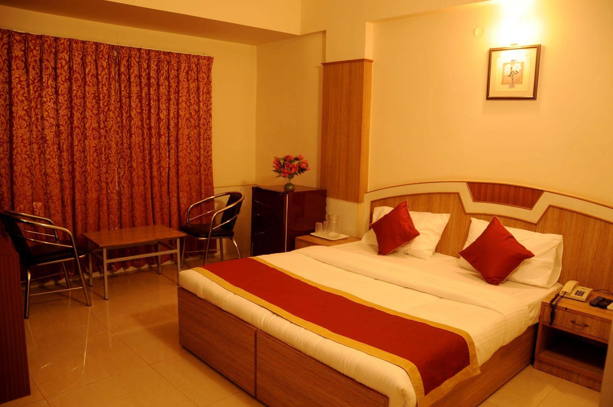 Oyo 9633 Srinidhi Residency 2* Bangalore