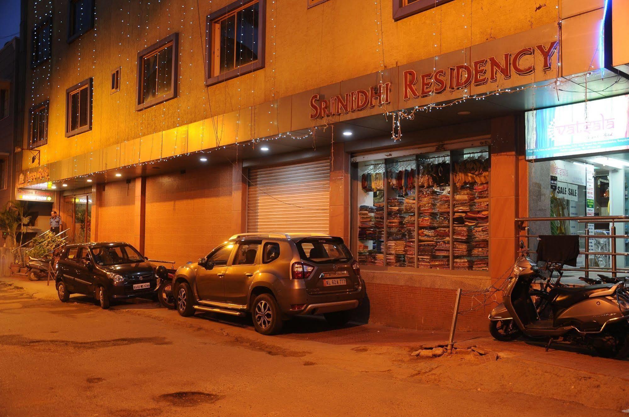 Hotel Oyo 9633 Srinidhi Residency