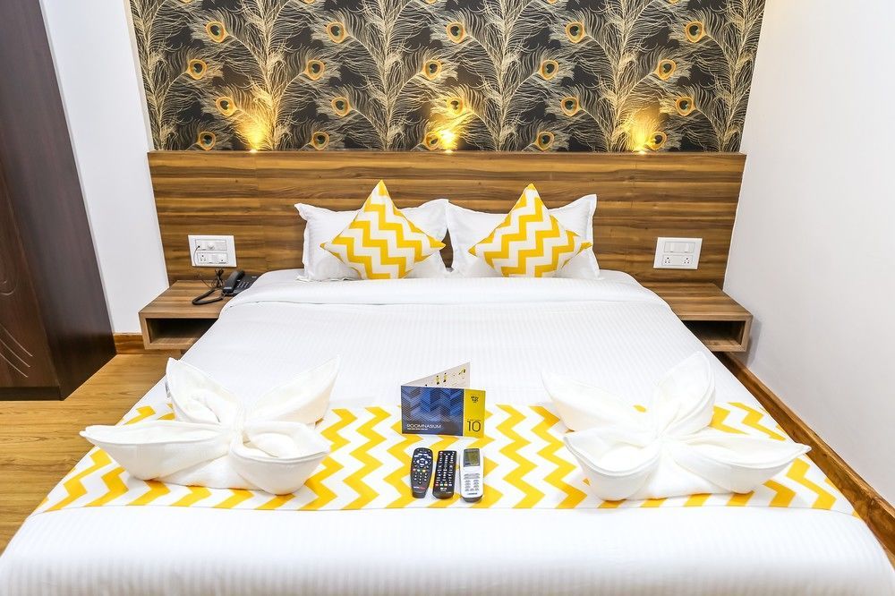 Oyo 11959 Seven Olives Hotel