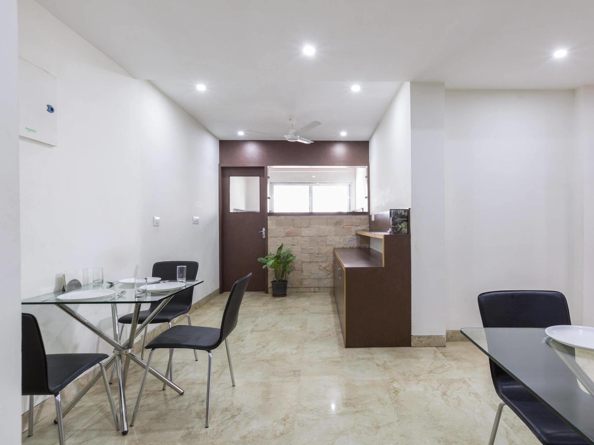 Inn Sanctum Bel Road