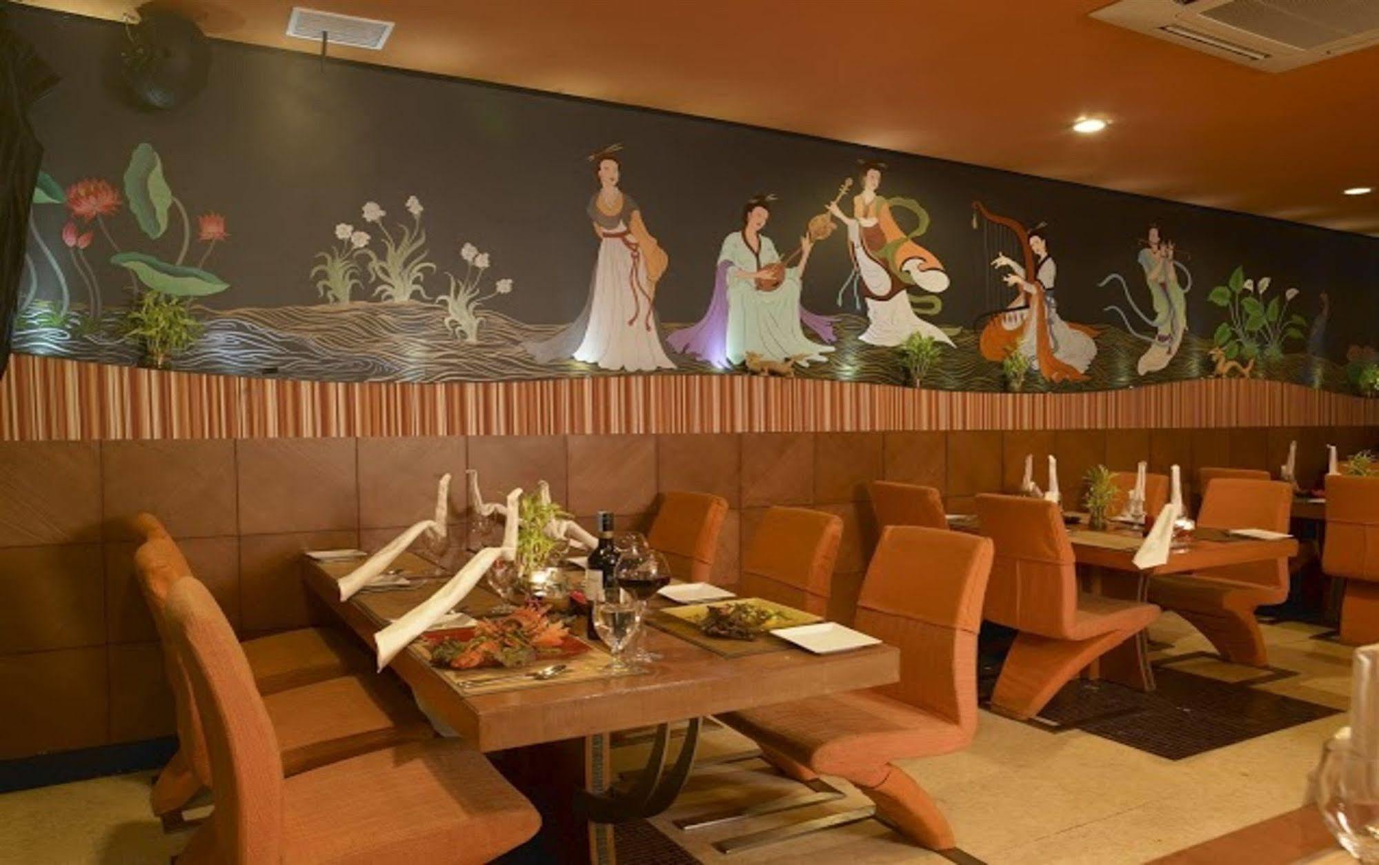 Hotel The Solitaire 4*