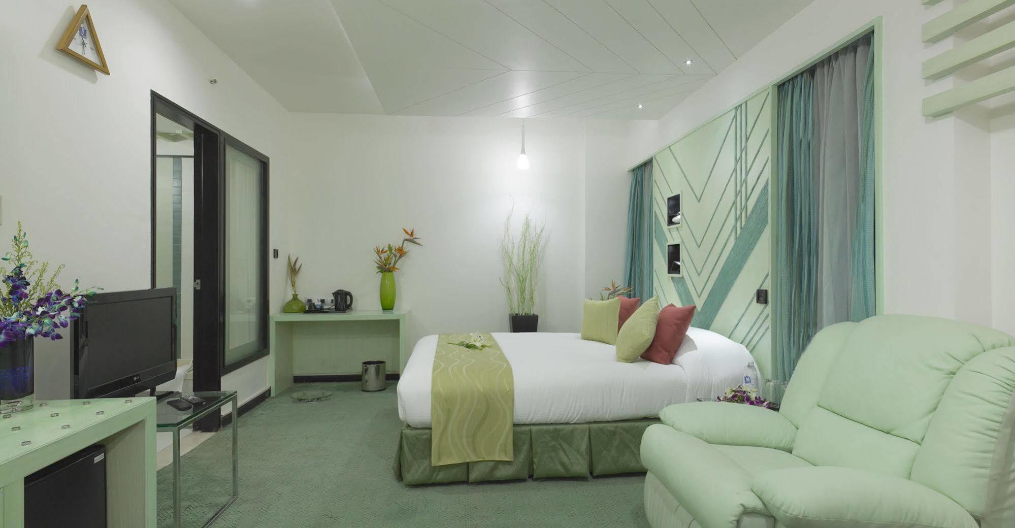 The Solitaire Hotel