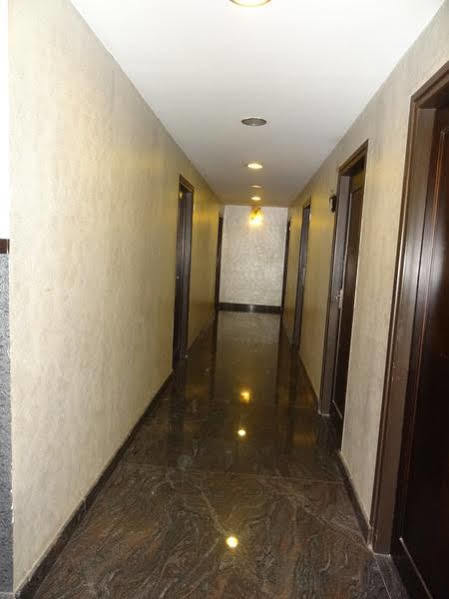 Hotel Amshi International