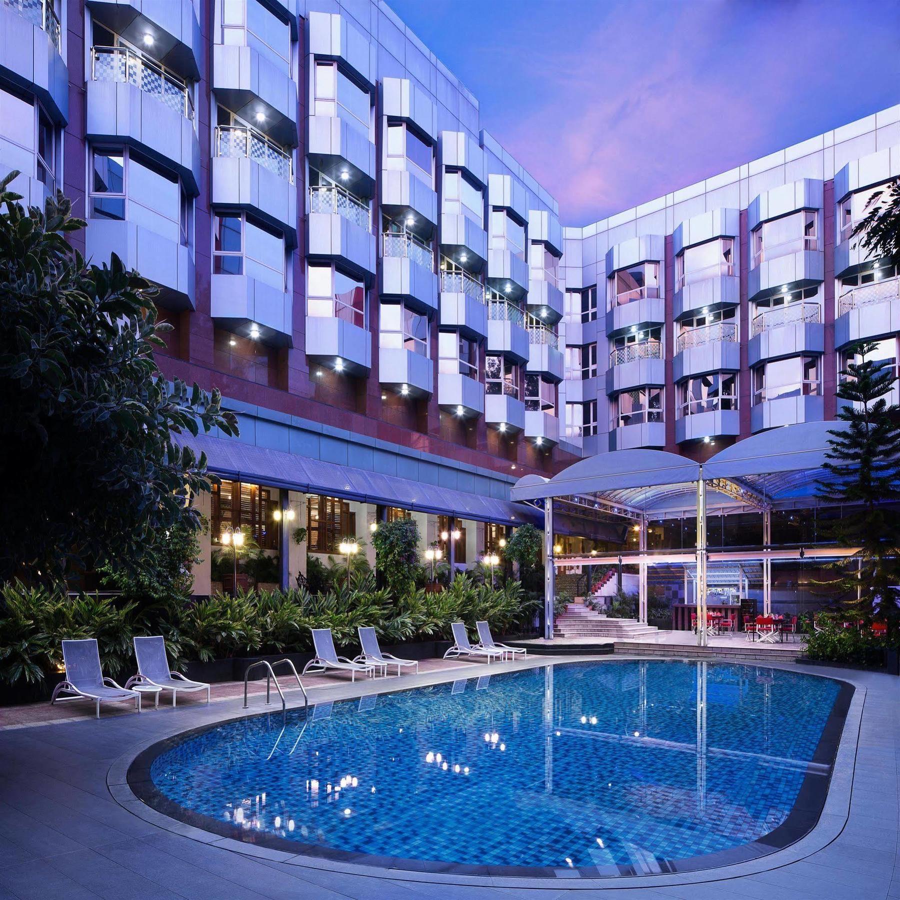 Le Meridien Hotel 5*
