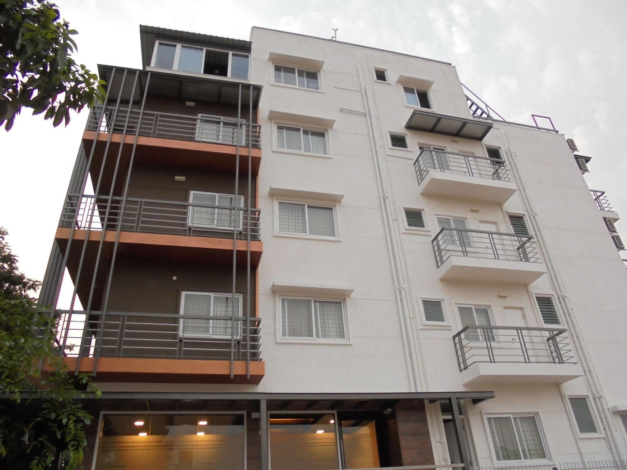 Hotel O Apple Tree 3*