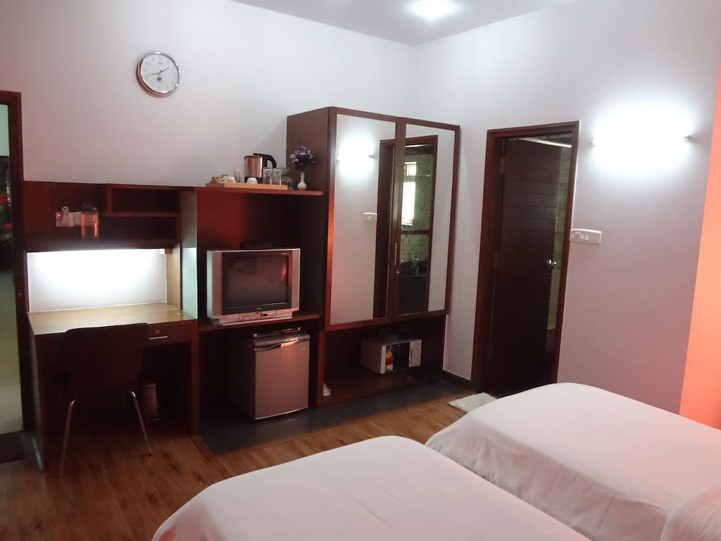 Compact Copper Quilt 2* Bangalore