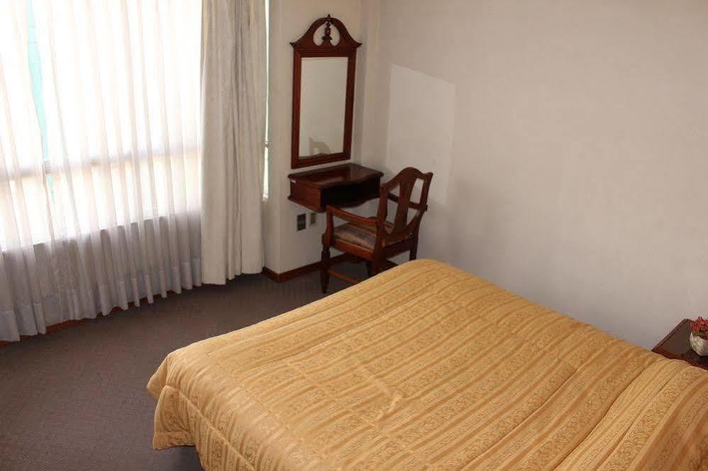 Hotel Maurya 3*