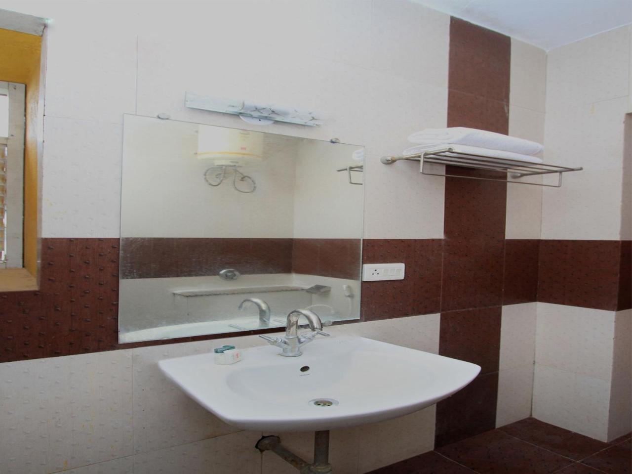Oyo 10396 Boulevard Residences Hotel Bangalore