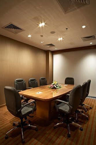 Hotel Adarsh Hamilton