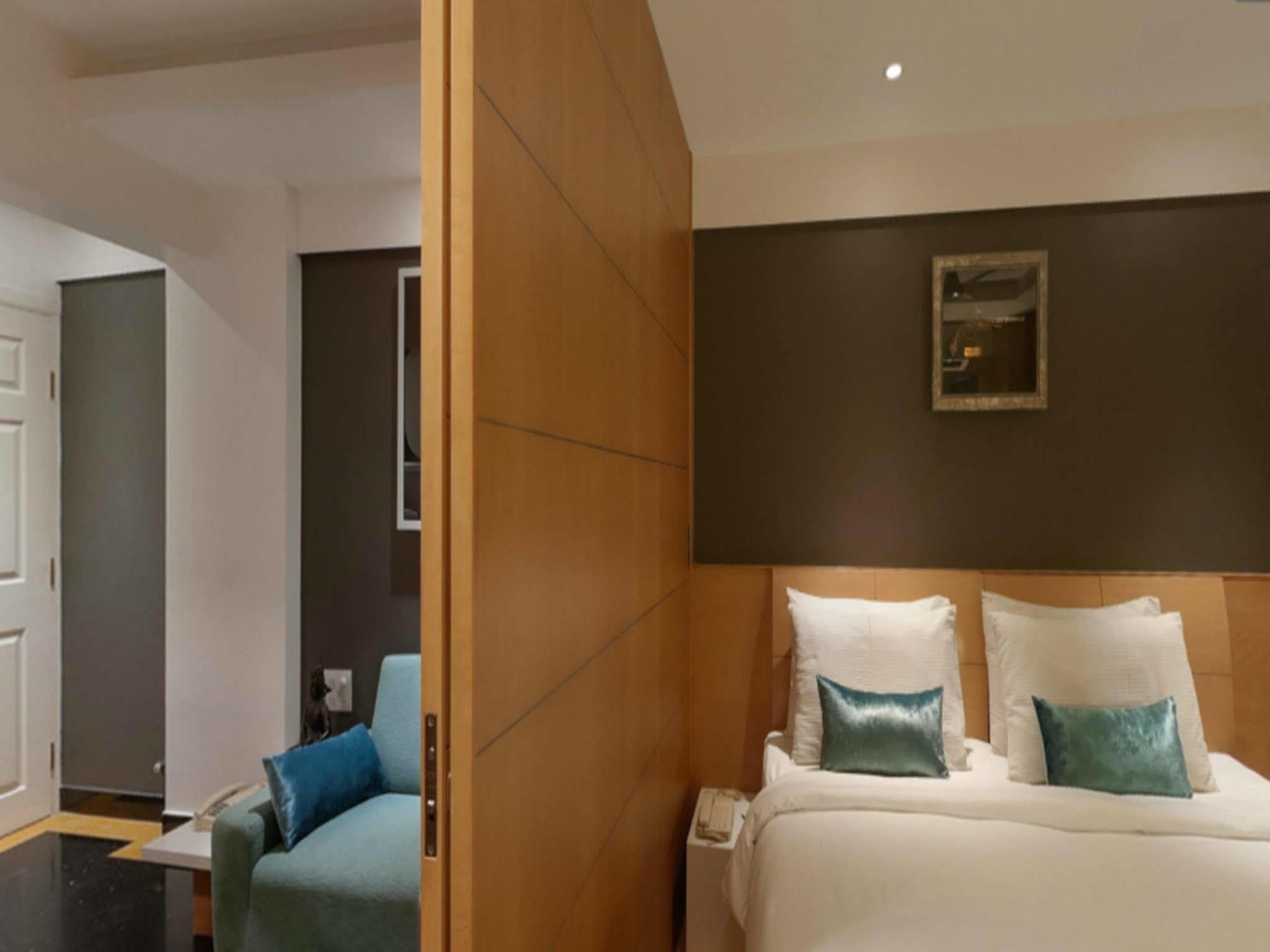 Melange Luxury Service * Bangalore