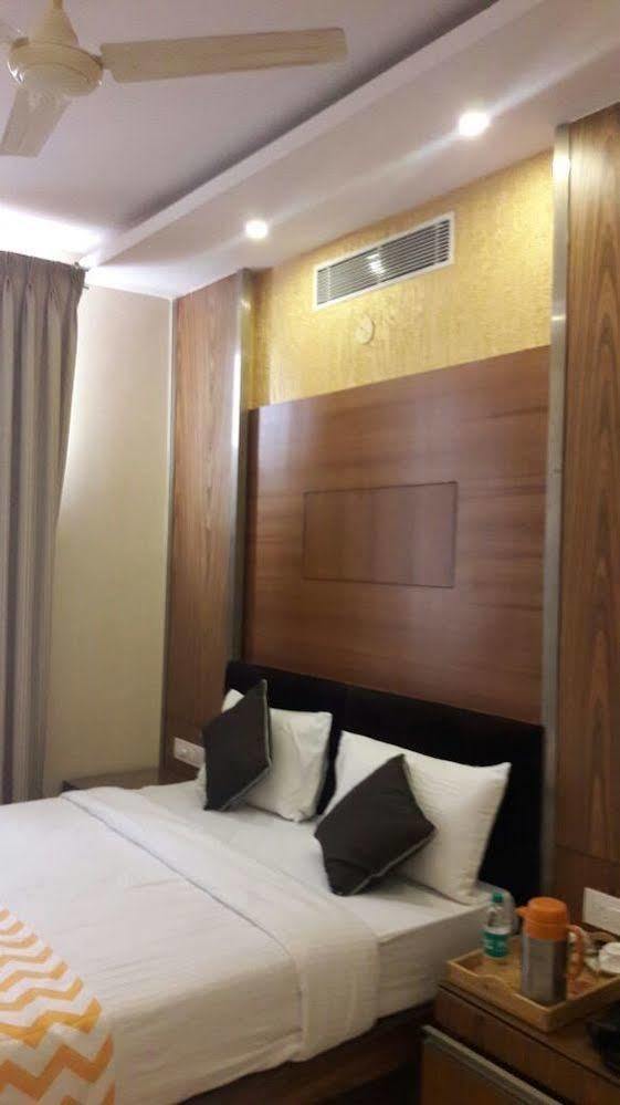 Sandesh Kingston 3*