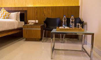 Hotel Sandesh Kingston