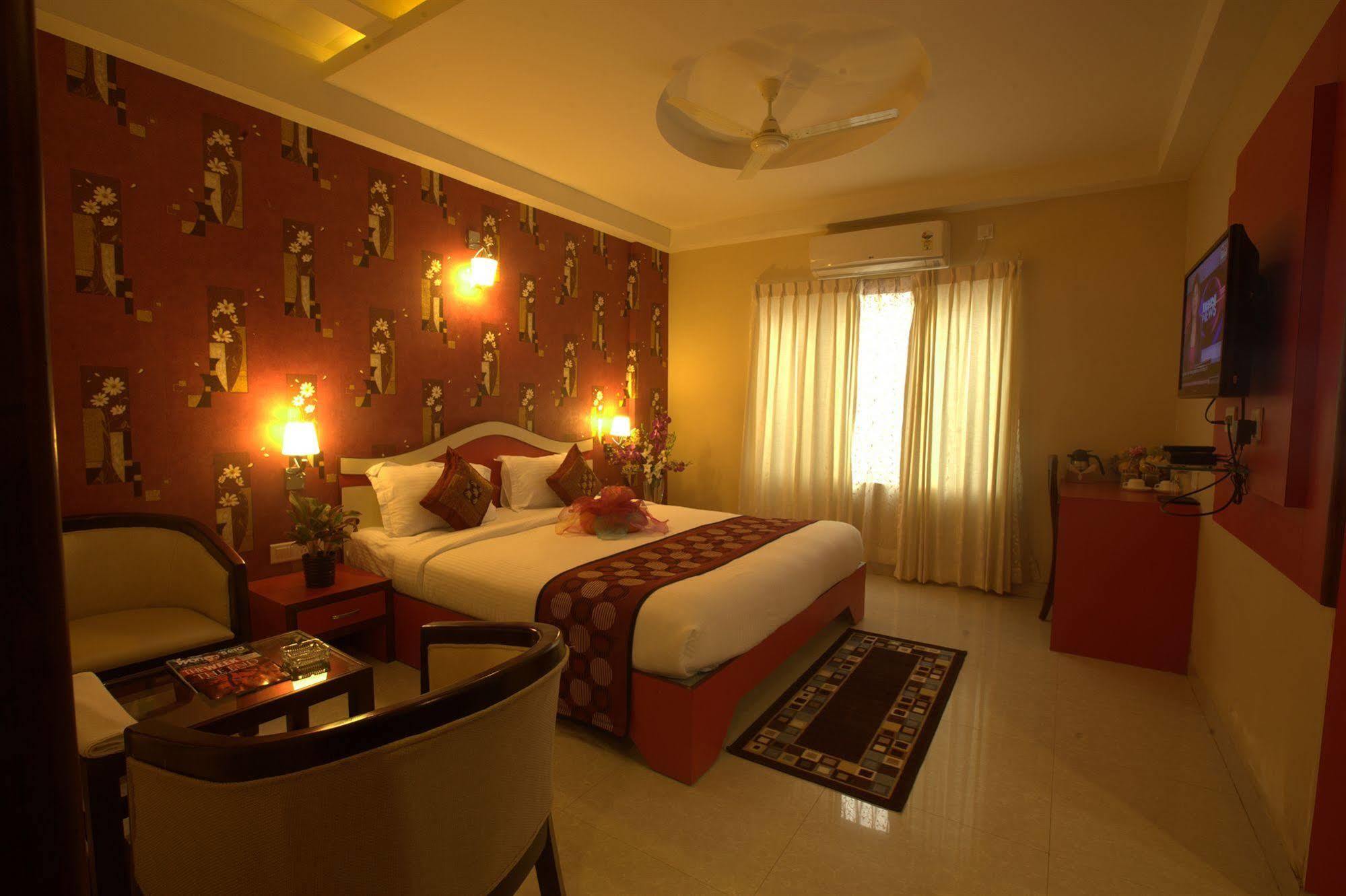 Royal Shades Hotel Bangalore