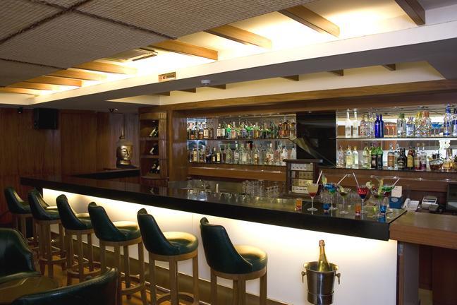 Hotel Shilton Royale