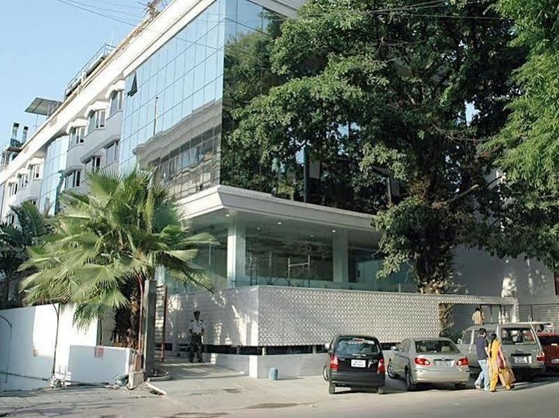 Hotel Monarch Luxur - Infantry Road Bangalore