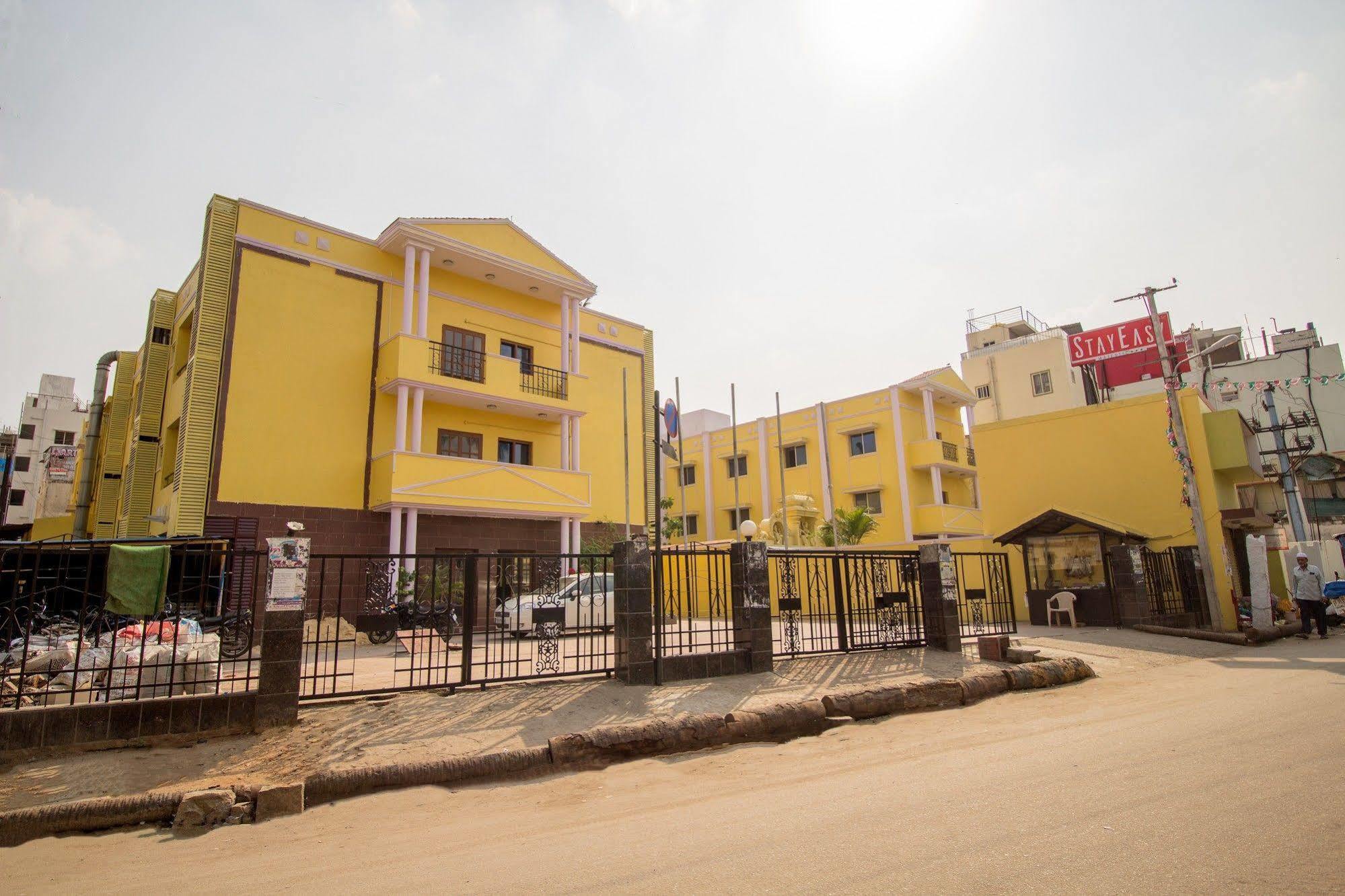 Stayeasy Majestic Bangalore