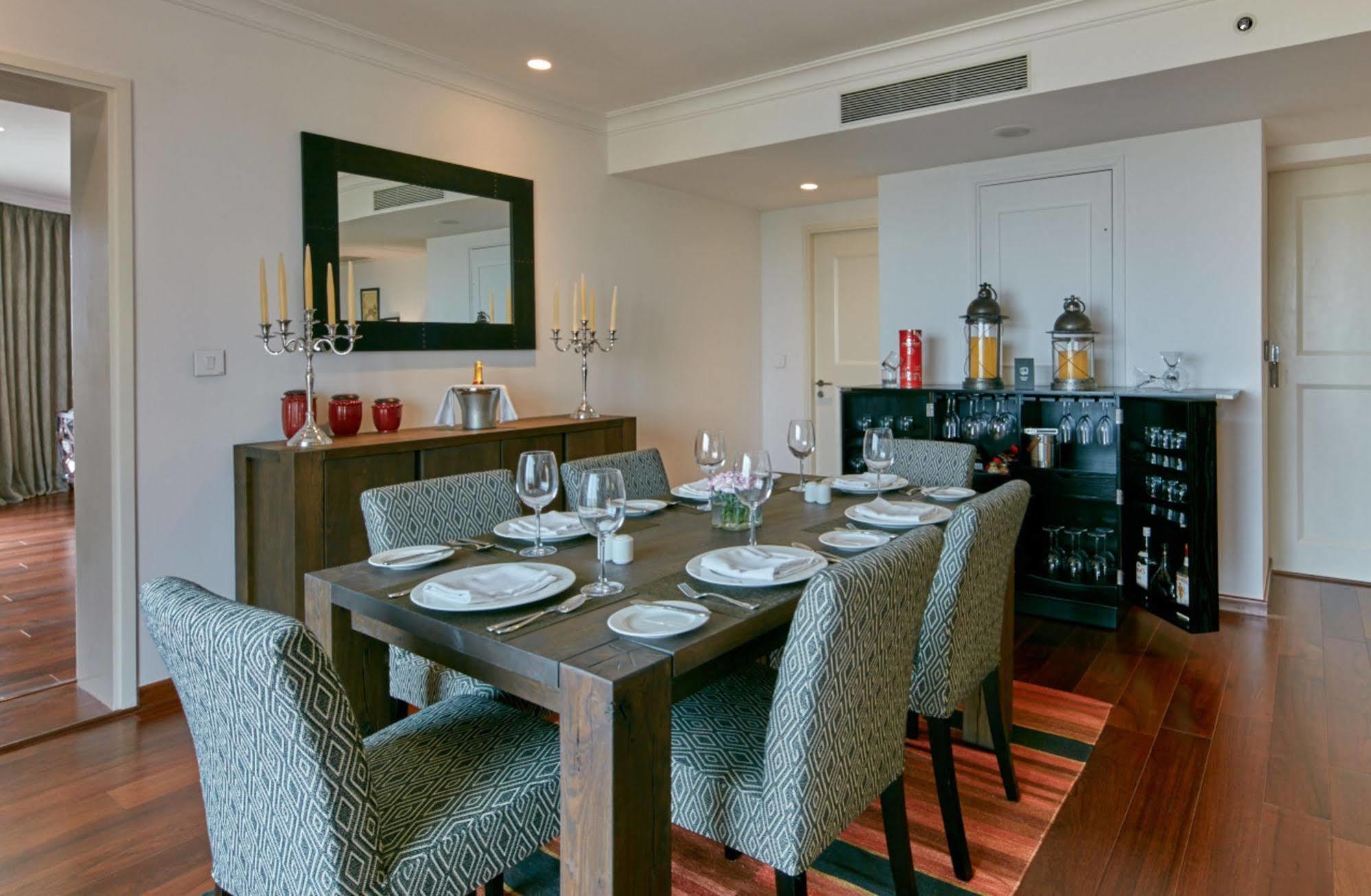 The Waverly Hotel & Residences Hotel 4*