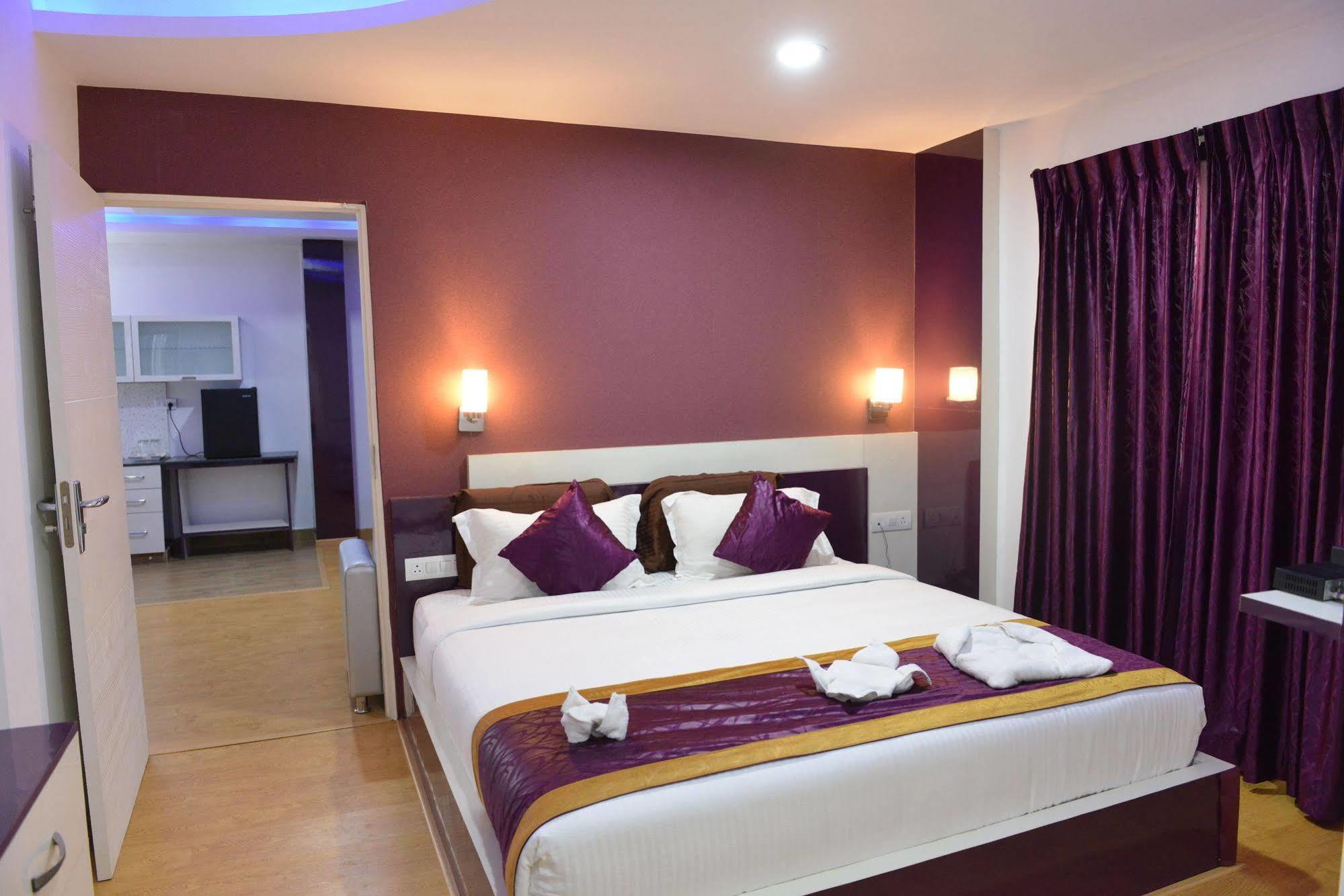 Hotel Fabhotel Legacy Brigade Road 3*