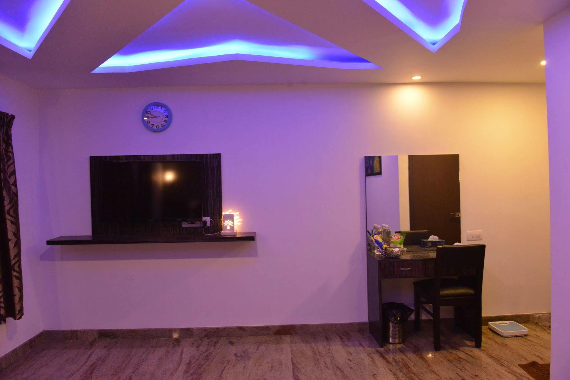 Hotel Fabhotel Legacy Brigade Road