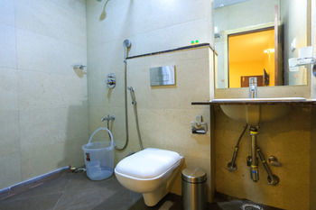 Hotel Oyo 10518 Kushi Comforts 3*