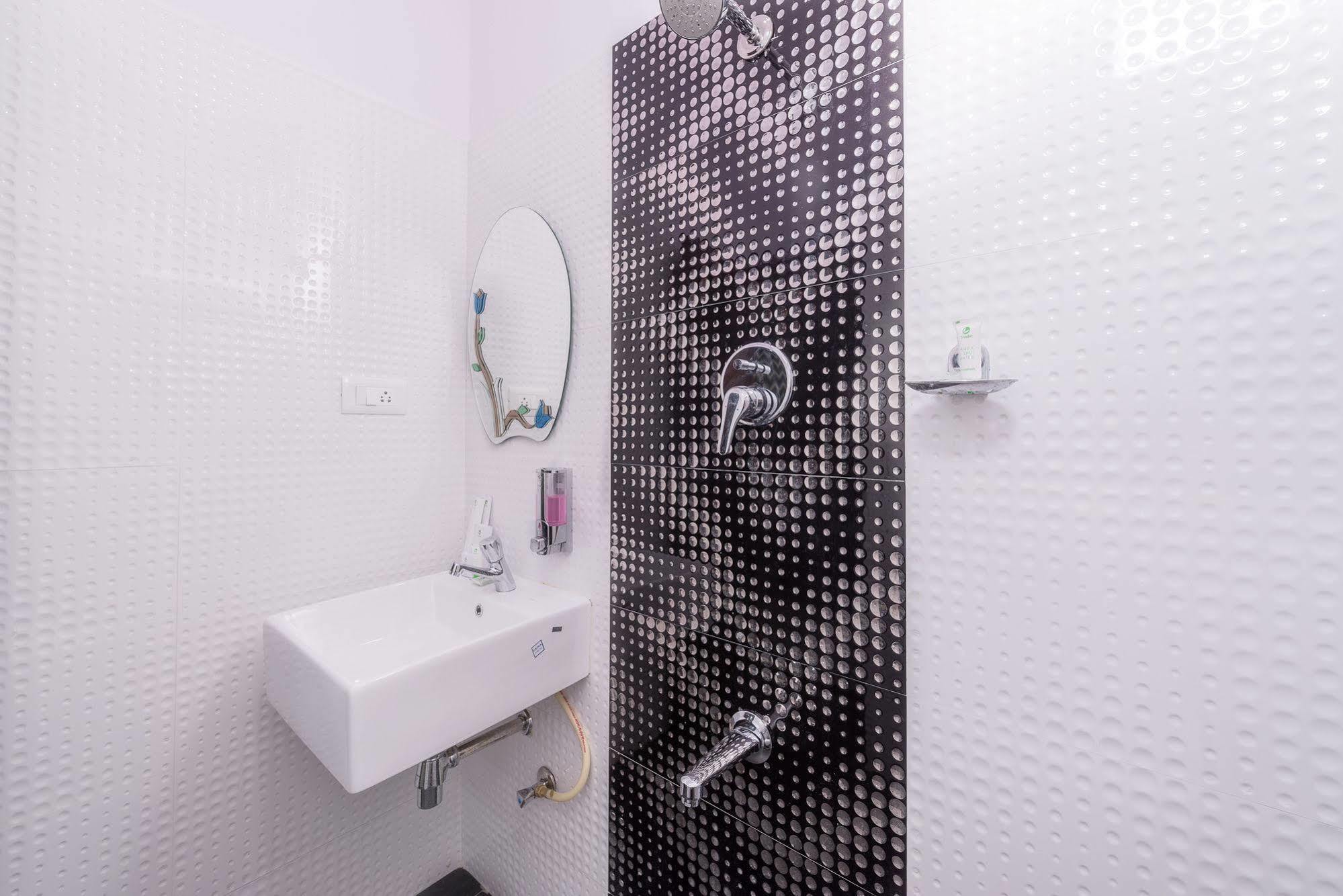 Treebo Greenwood Premier Suites, Old Airport Road 3*