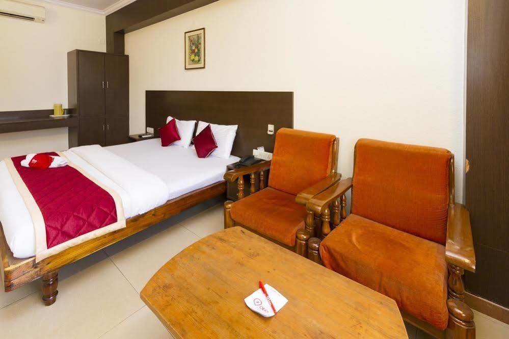 Oyo Mg Road Trinity Circle Hotel 3*
