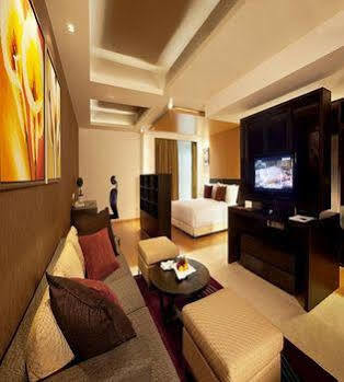 Hotel Davanam Sarovar Portico 4*