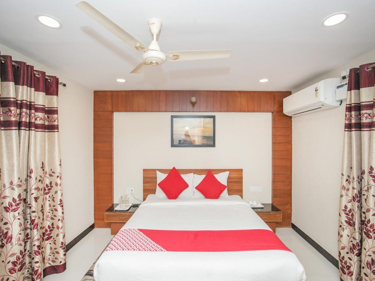 Oyo 14835 Wagtail Hotel Bangalore