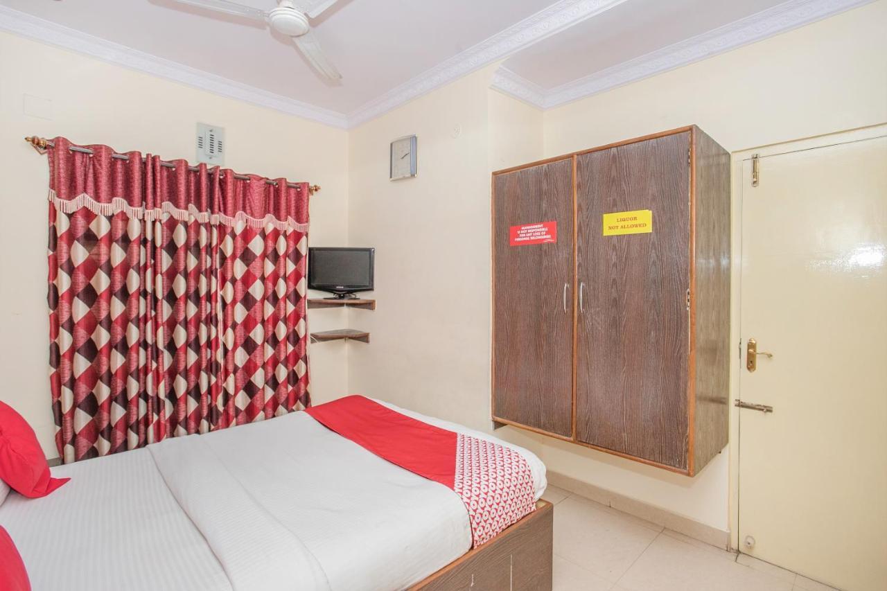 Oyo 7728 Nayaab Comforts 3* Bangalore