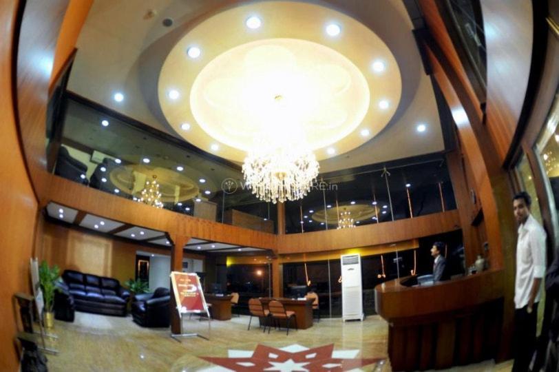 Crystal Castle Hotel 3*