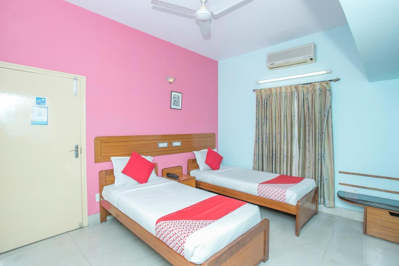 Hotel Oyo 11592 Red Carpet Bangalore