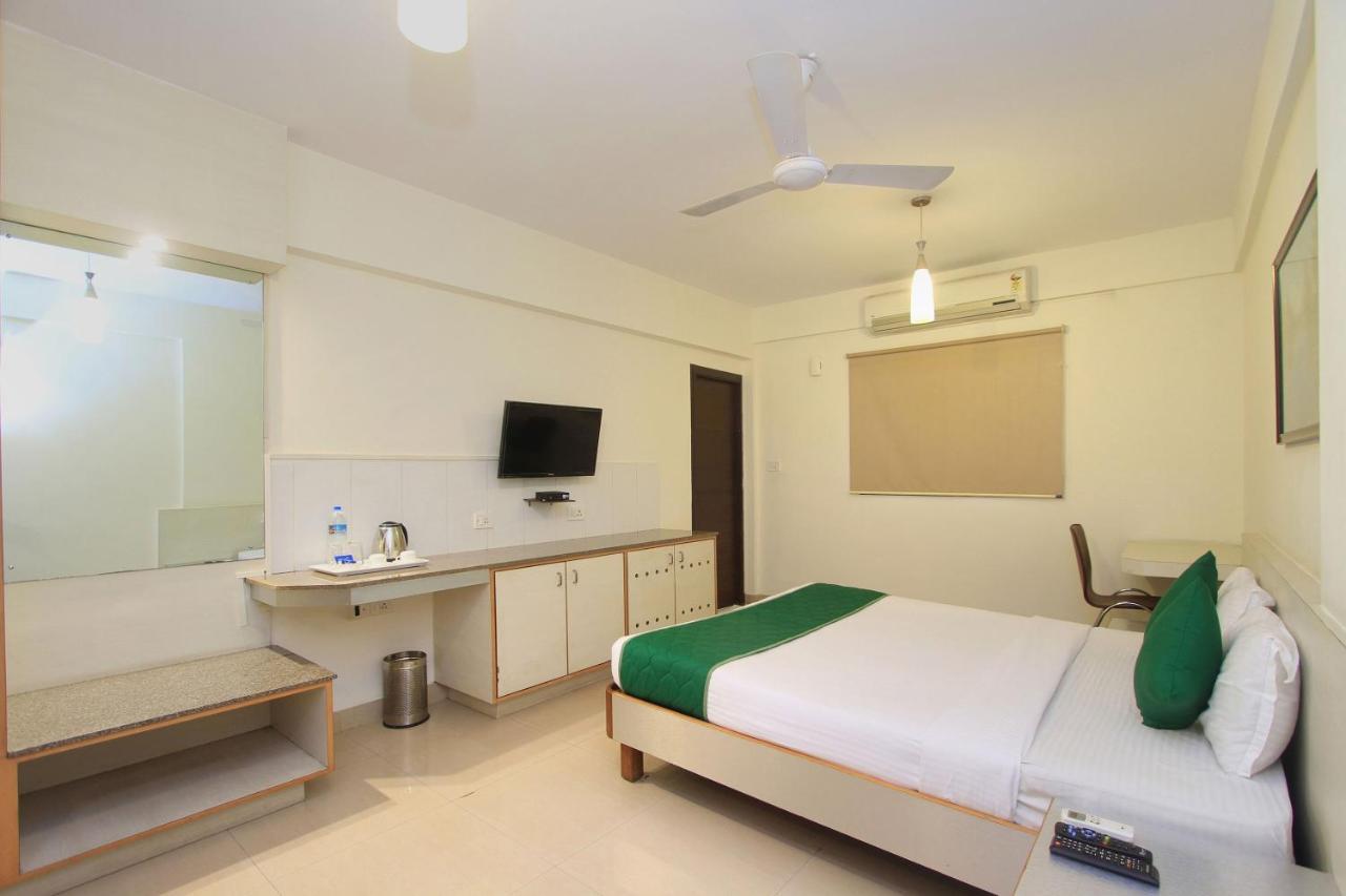 Oyo 9418 Jade Springs Hotel 3*