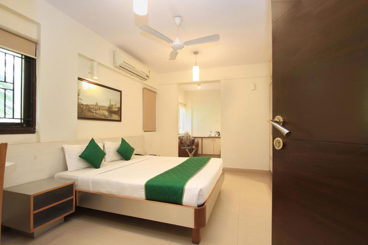 Hotel Oyo 9418 Jade Springs 3*