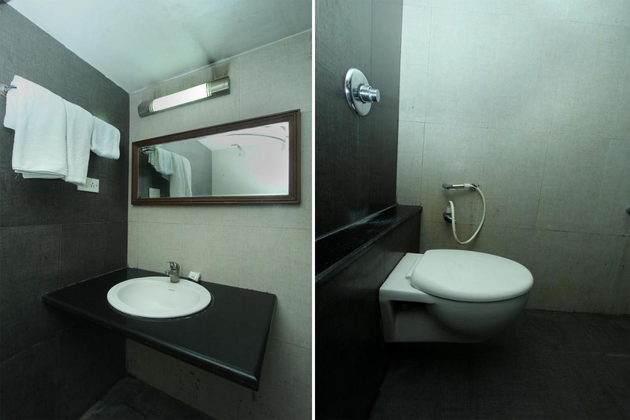 Hotel Oyo 3837 Confido 3*