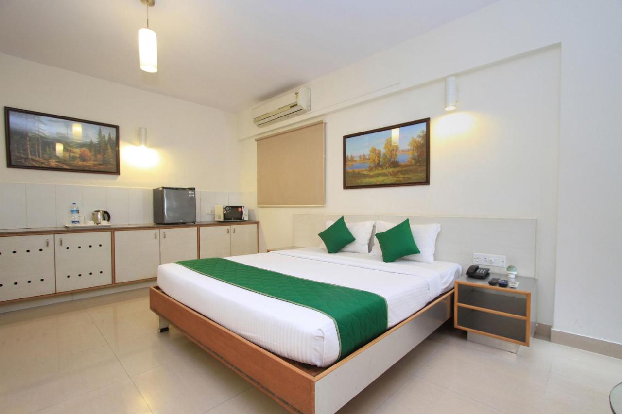 Hotel Oyo 9418 Jade Springs