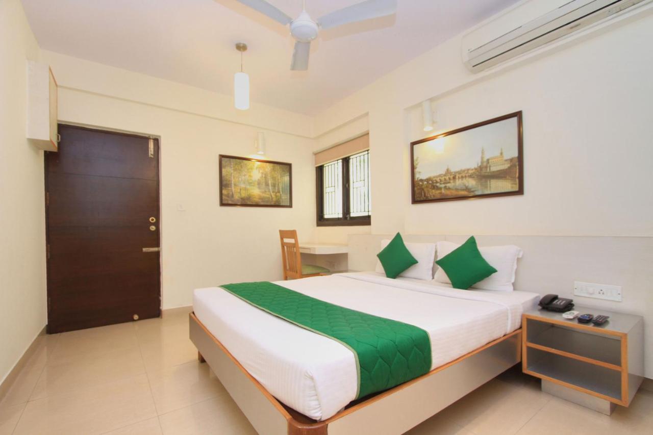 Oyo 9418 Jade Springs Hotel 3*