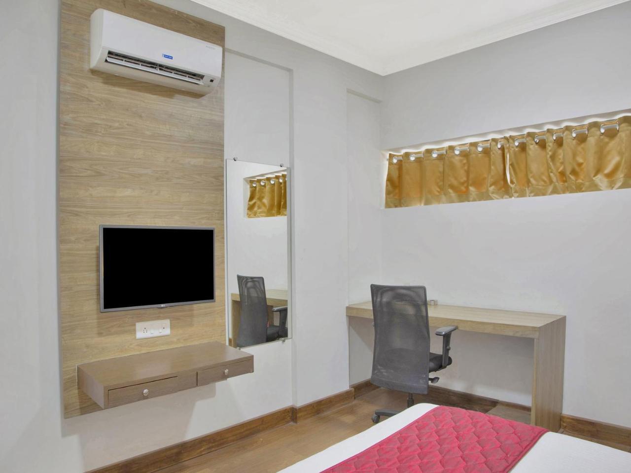 Hotel Oyo 11959 Seven Olives 3*