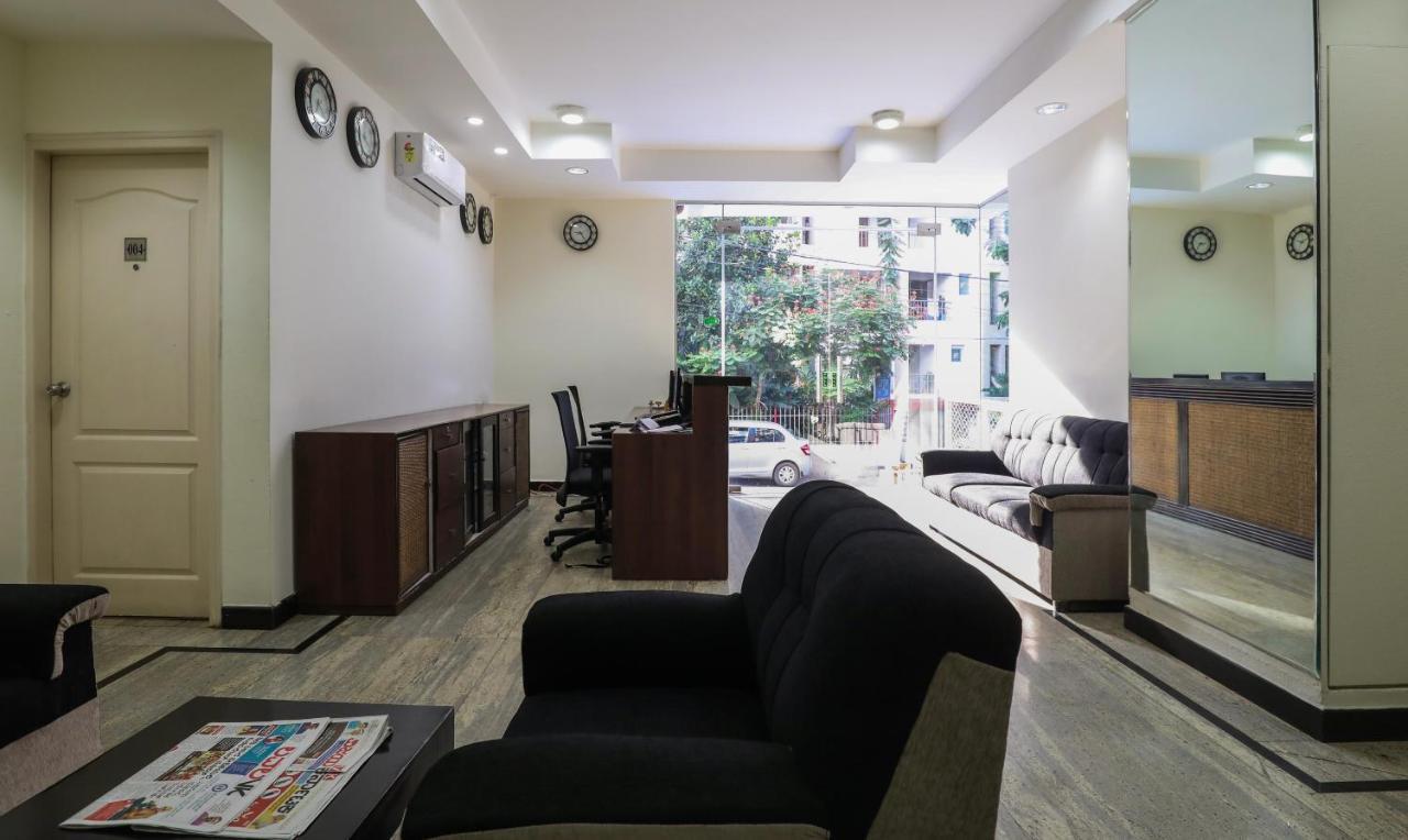 Hotel Treebo Trend White Mg