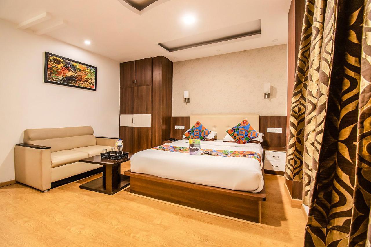 Fabhotel Legacy Brigade Road 3*