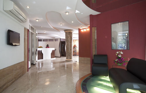Grandeur Luxury Hotel 3*