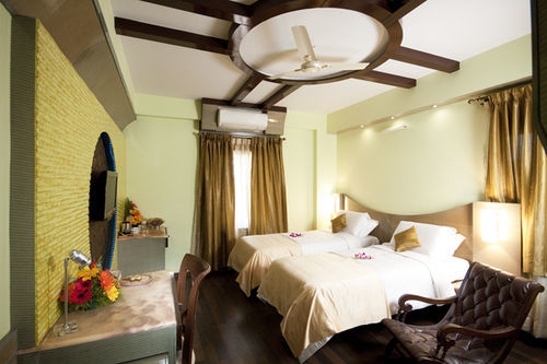 Grandeur Luxury Hotel 3*