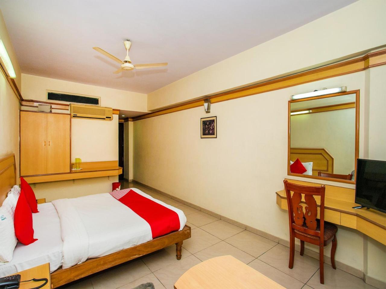 Hotel Oyo 649 Hotel Ajantha Trinity Inn 3*