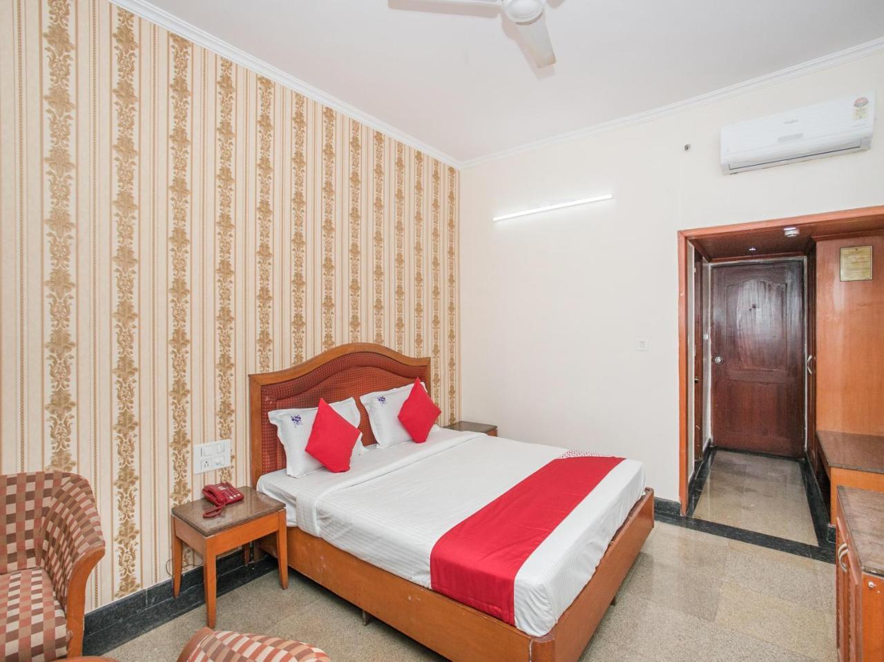 Chetan International Hotel