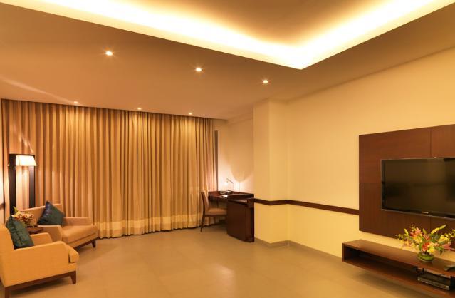 24 Tech 3* Bangalore