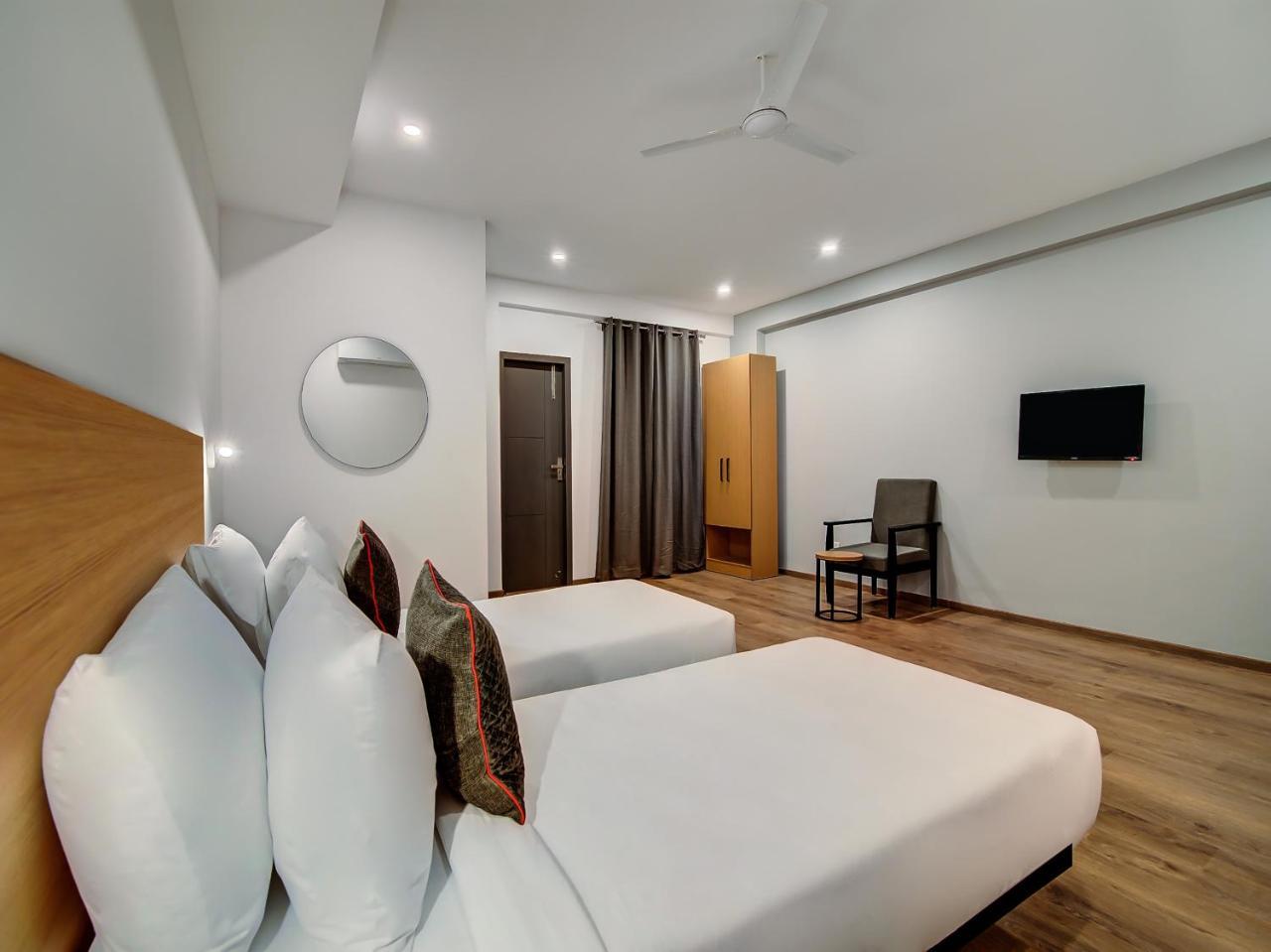 Oyo Townhouse 49 Hsr Layout Hotel 3*
