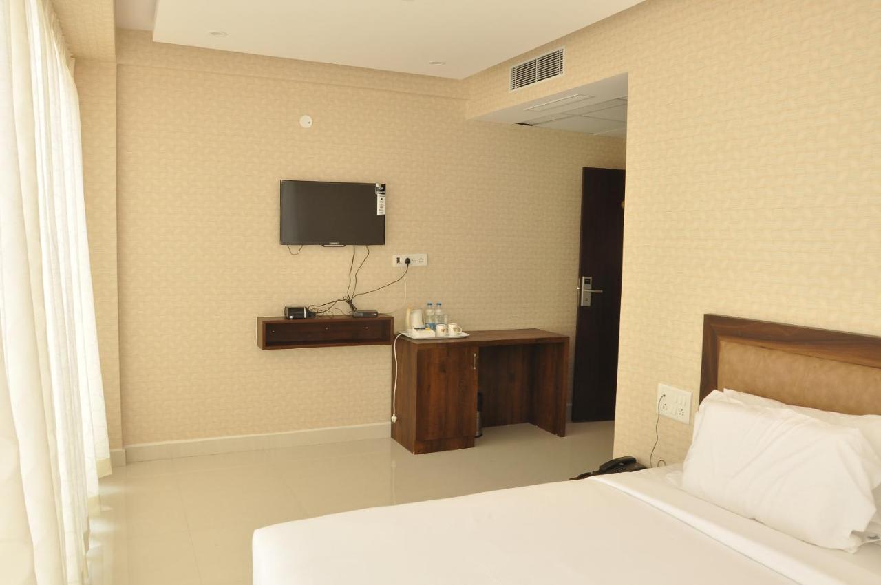 Oyo 10324 Hotel 3*