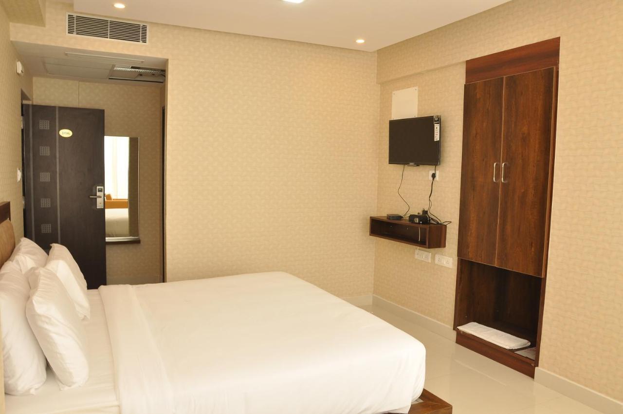 Oyo 10324 Hotel Bangalore