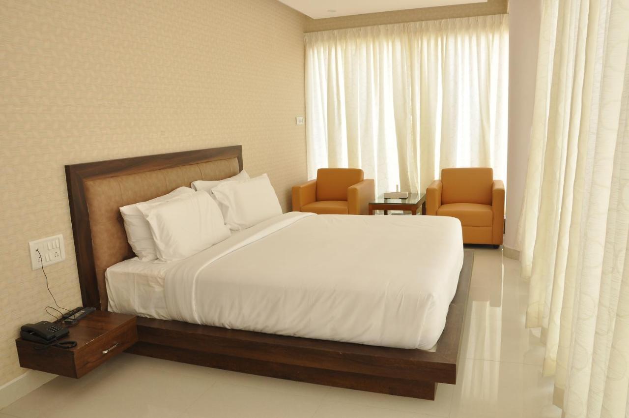 Hotel Oyo 10324